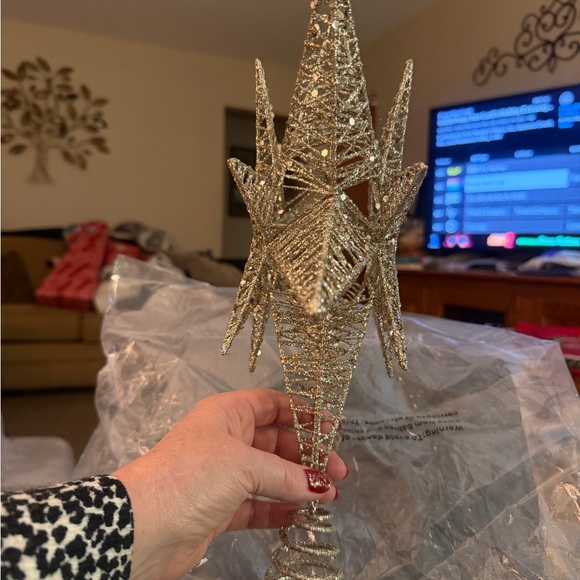 Sparkling Silver Star Tree Topper - Picture 2 of 3